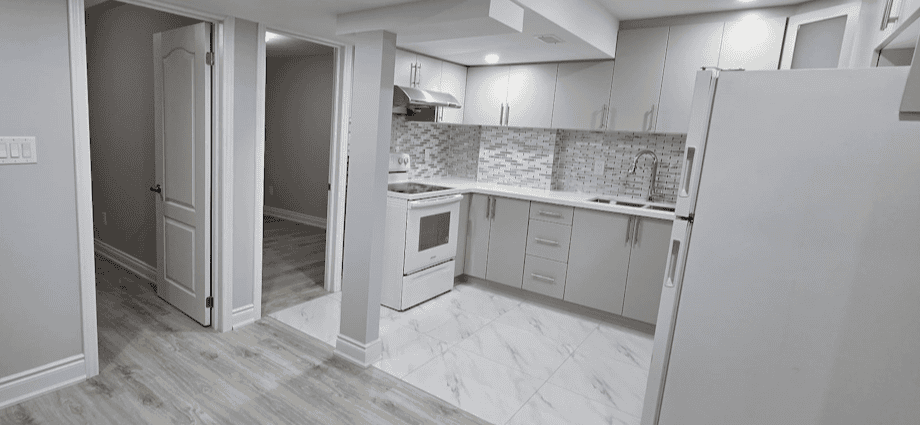 Legal Basement Apartment with Kitchen Brampton